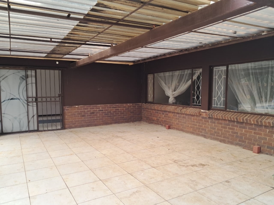 5 Bedroom Property for Sale in St Helena Free State
